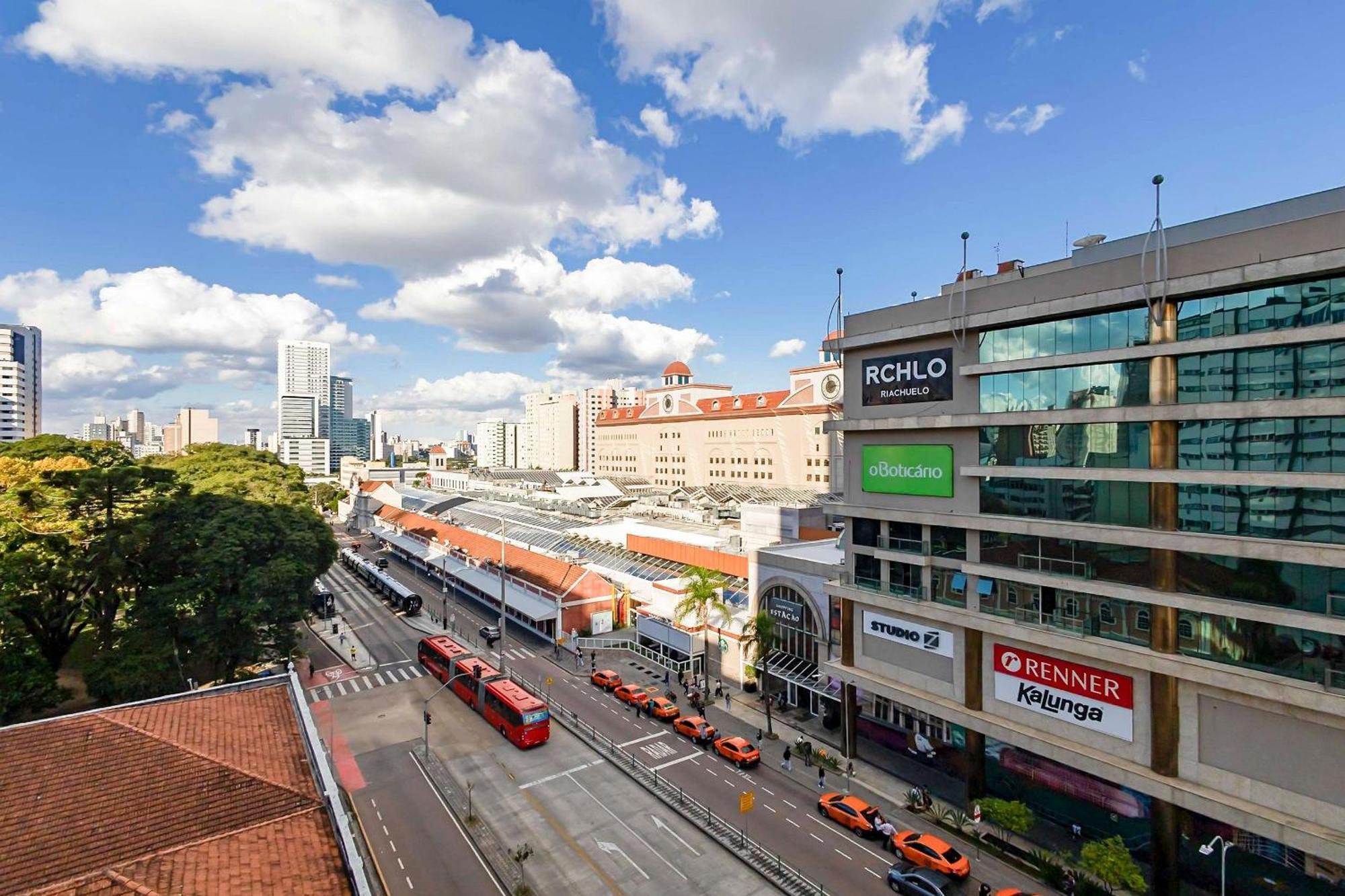 Apto Em Frente Ao Shopping Com Piscina Aquecida Apartamento Curitiba