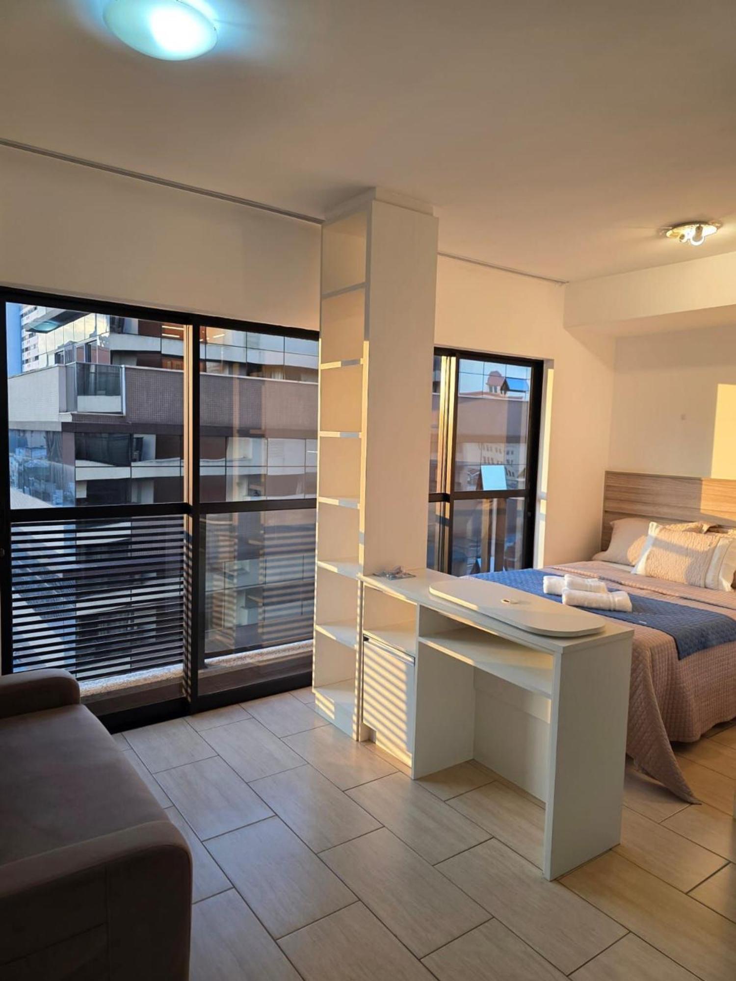 Apto Em Frente Ao Shopping Com Piscina Aquecida Apartamento