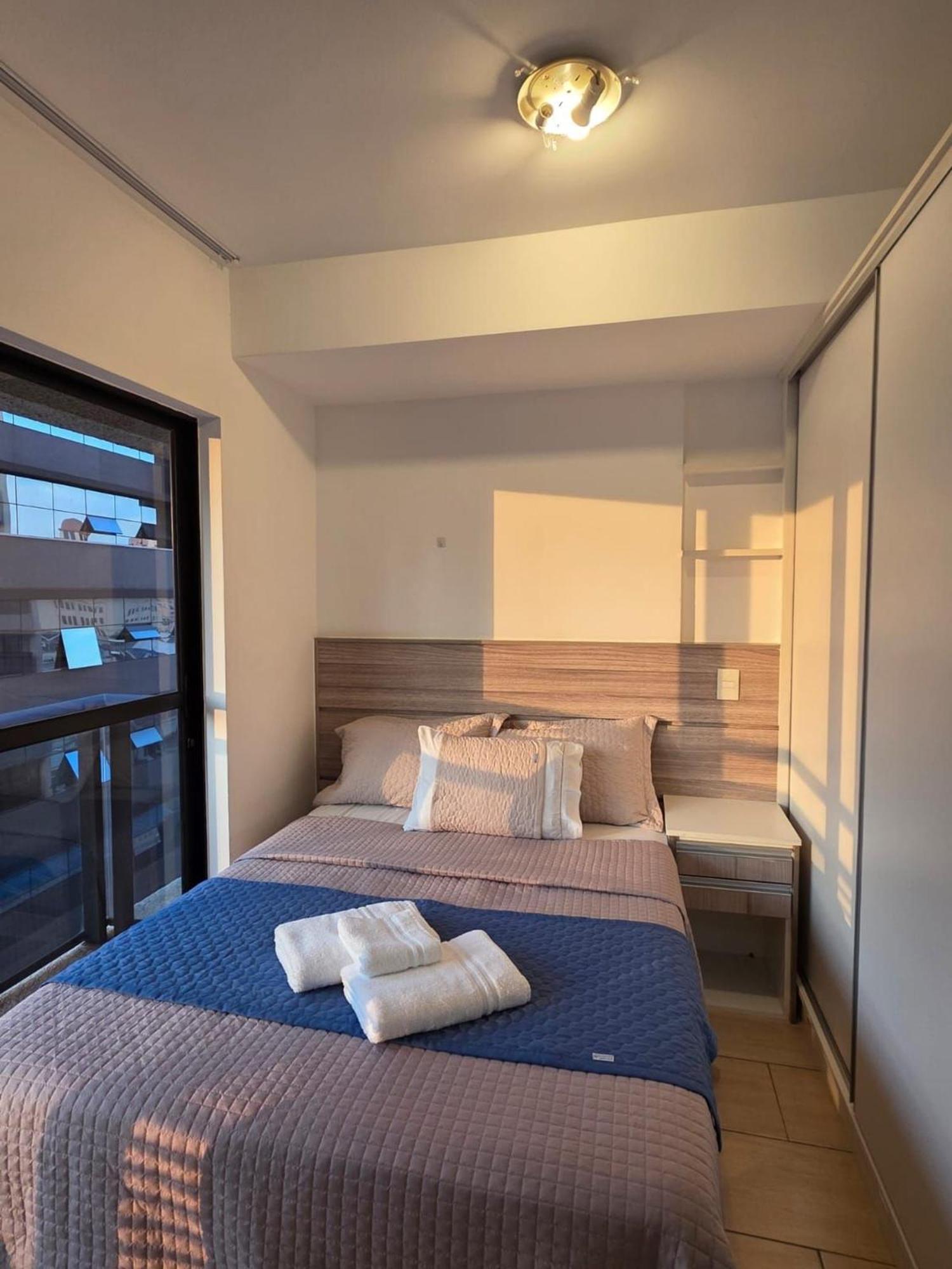 Apto Em Frente Ao Shopping Com Piscina Aquecida Apartamento Curitiba